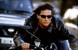 Tom Cruise in Mission Impossible 2 with Oakley Five