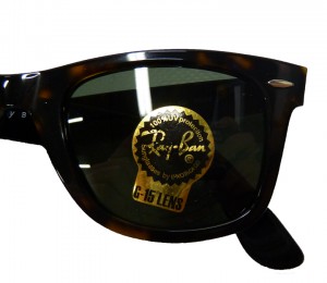 Luxottica, službeni proizvođač Ray-Ban